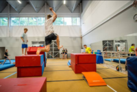 W świecie współczesnego sportu znaleźć idealne miejsce, gdzie wszystkie potrzebne produkty znajdują się w jednym katalogu, to realny skarb dla każdego sportowca. Dla sportowców szukających niezawodnego dostawcy sprzętu o najwyższej jakości, Sportservice jest odpowiedzią, którą czekali. Ta platforma zgromadziła w sobie to, czego szukają entuzjaści sportu na całym świecie, szeroką gamę produktów, niezawodną jakość, i wsparcie doradcze na każdym etapie zakupu. Niezależnie od tego, czy jesteś początkującym sportowcem stawiającym pierwsze kroki, czy też zaawansowanym zawodnikiem dążącym do wyników olimpijskich, tutaj znajdziesz sprzęt sportowy odpowiadający Twoim potrzebom i budżetowi. Historia marki to historia zaangażowania w sport, a każdy produkt w katalogu nosi w sobie DNA tej pasji i doświadczenia, które zdobyto przez dziesięciolecia wspierania sportowców na całym świecie.