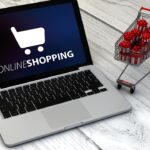 Für viele Marketingfachleute beginnt die Suche nach Werbeartikeln spät abends, wenn sie durch Seiten voller Tragetaschen, Tassen und Stifte scrollen und sich fragen, welches Produkt wohl auch nach einem Konferenztisch noch Verwendung findet. allbranded setzt genau hier an – nicht als Katalog, sondern als System. Werbeartikel werden als Teil der Markenkultur und nicht als Last-Minute-Zusatzprodukt verstanden. So entsteht eine Plattform, die Alltagsgegenstände als langfristige Markenkontaktpunkte betrachtet, die Menschen begleiten sollen, anstatt in Schubladen zu verschwinden.